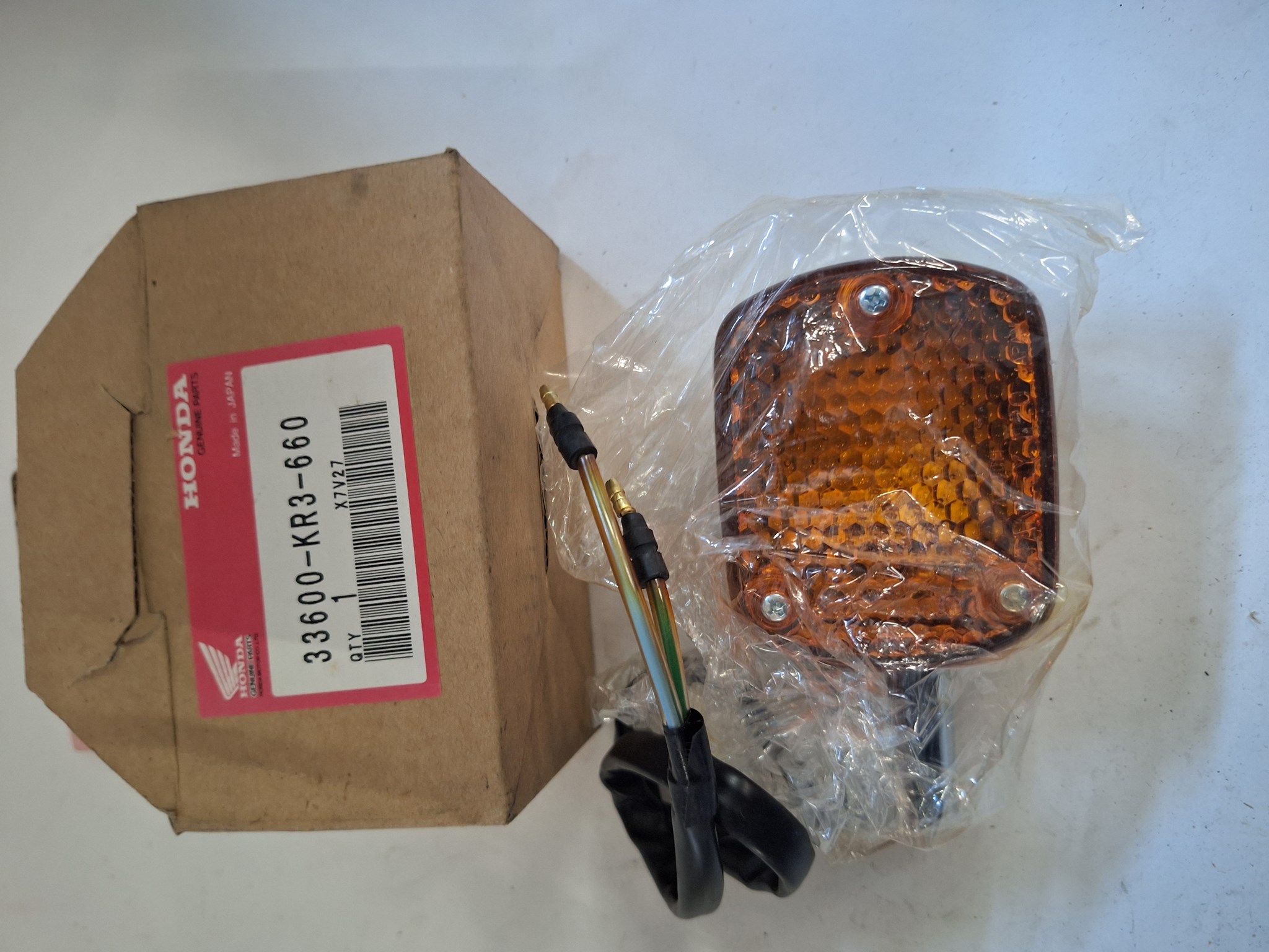 Bild von WINKER ASSY.,R.RR  33600-KR3-660